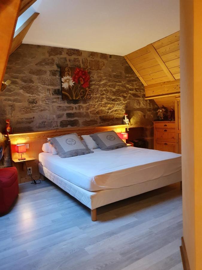 Le Pigeonnier De Holiday home Lissac-sur-Couze